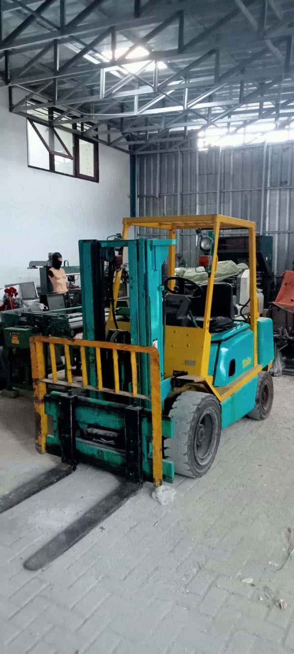 Forklip 2,5 ton bensin manual